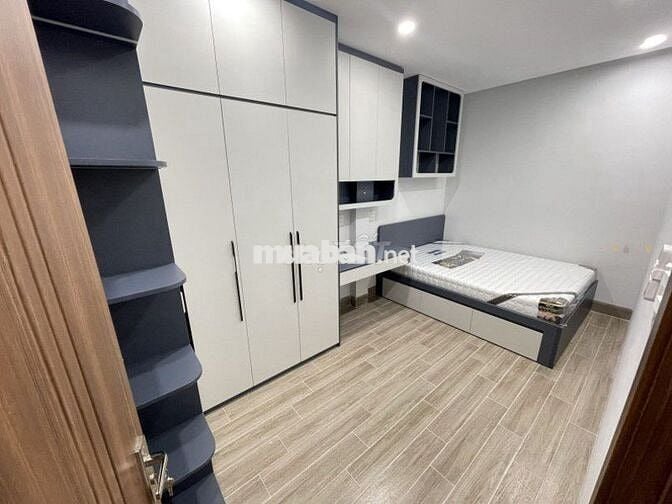 Nhà đẹp, xây 4 tầng, 4x21m. KĐT Bcons City/  Sổ hồng sang tên ngay.