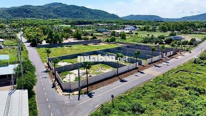 Bán gấp lô đất ngang 10m dài 30 mét ngay đường Ven Biển đang mở rộng.