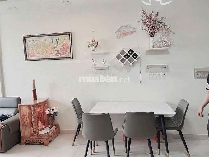 Cho thuê Toky Tower 2pn và 3pn.   F