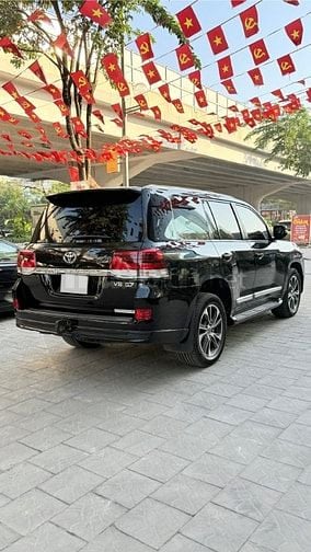 Bán Land Cruiser 4.6V8 4 chỗ siêu VIP, sản xuất 2020. xe cực mới.