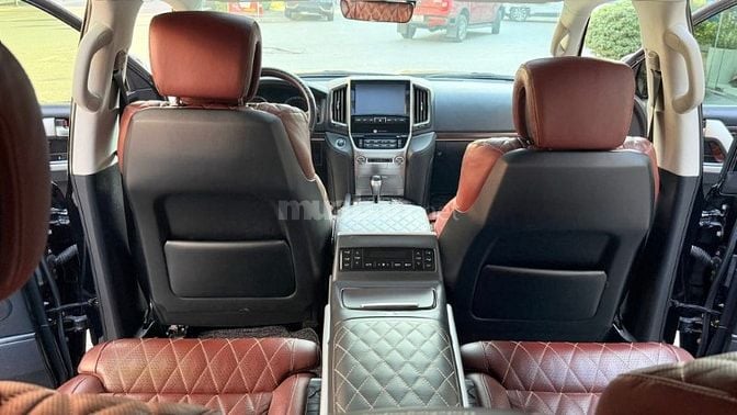 Bán Land Cruiser 4.6V8 4 chỗ siêu VIP, sản xuất 2020. xe cực mới.