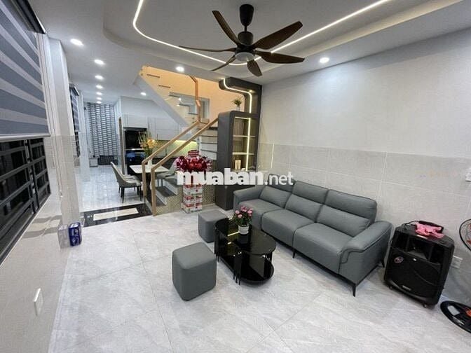 Nhà đẹp, xây 4 tầng, 4x21m. KĐT Bcons City/  Sổ hồng sang tên ngay.