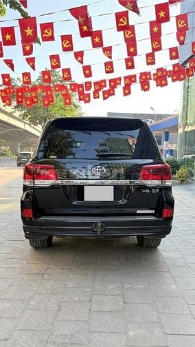 Bán Land Cruiser 4.6V8 4 chỗ siêu VIP, sản xuất 2020. xe cực mới.