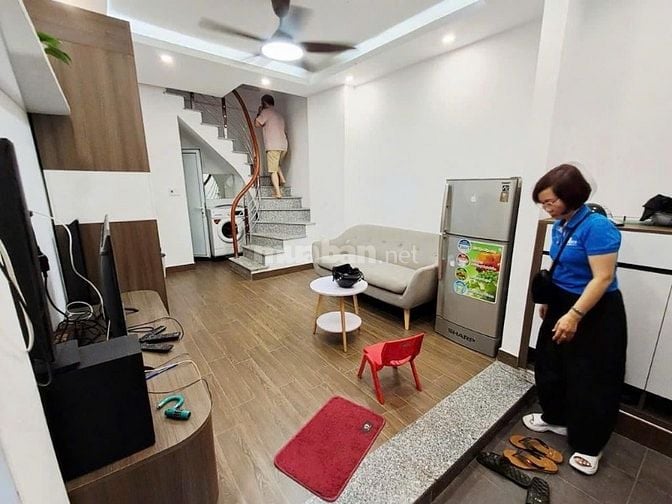 Nhỉnh 6Tỷ-Nhà Phố Bạch Mai-Ngõ Rộng-Gần ÔTÔ-27m2 x 5Tầng (3Ngủ)-Sổ Đỏ 