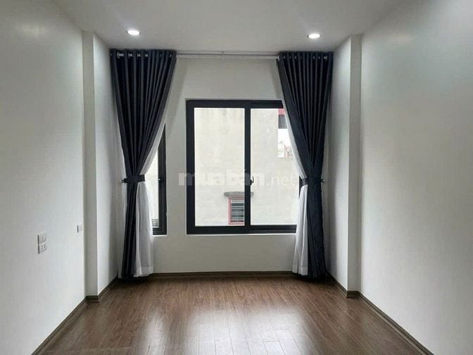 Cho thuê nhà đẹp mới 5 tầng, ô tô vào sát nhà