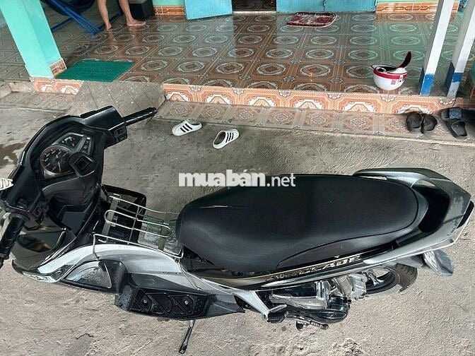 Cần bán xe Air Blade 2011