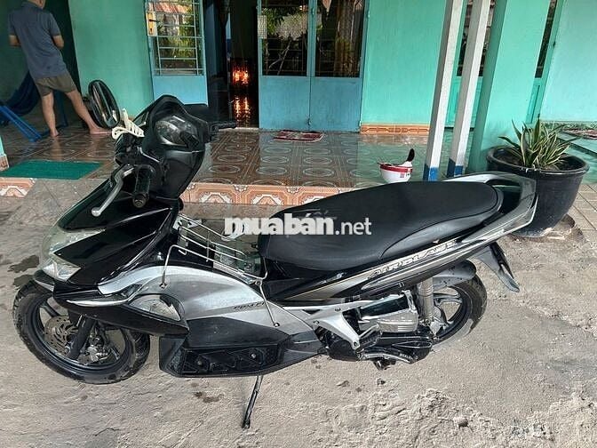 Cần bán xe Air Blade 2011