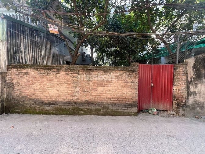 An Dương Vương – Tây Hồ - Ô TTo – 101 M – Đất – MT4.5 M – Giá 26.3 Tỷ.