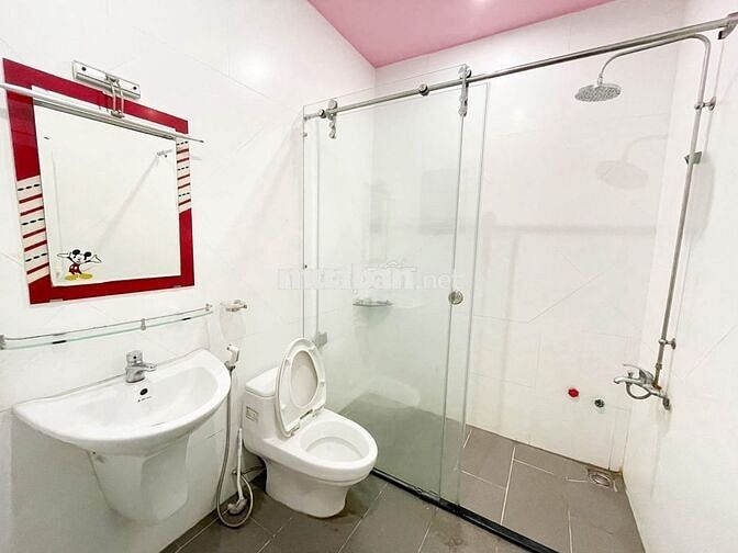 KÝ TÚC XÁ NỮ - Đ. NGUYỄN HUỆ - NK KHỞI NGHĨA - CHÍNH CHỦ 100% - Q1