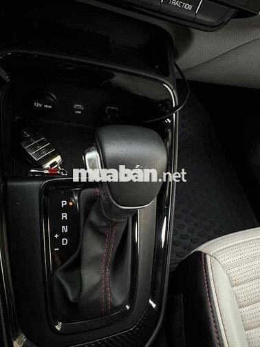 CẦN BÁN XE KIA SONET XS2023.