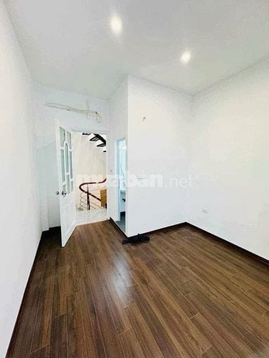 Nhỉnh 6Tỷ-Nhà Phố Bạch Mai-Ngõ Rộng-Gần ÔTÔ-27m2 x 5Tầng (3Ngủ)-Sổ Đỏ 