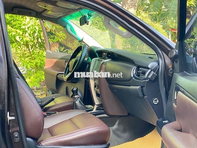 Toyota Fortuner 2017 2.4G 4x2 MT - 90000 km