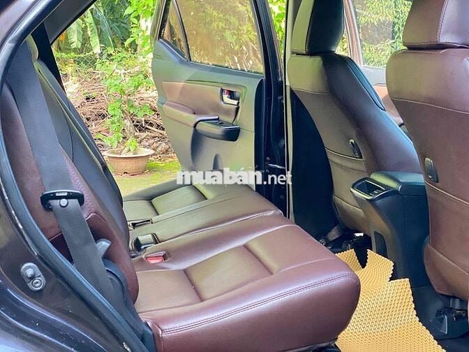 Toyota Fortuner 2017 2.4G 4x2 MT - 90000 km