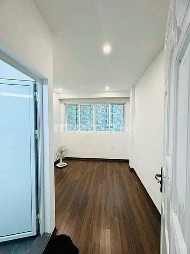 Nhỉnh 6Tỷ-Nhà Phố Bạch Mai-Ngõ Rộng-Gần ÔTÔ-27m2 x 5Tầng (3Ngủ)-Sổ Đỏ 