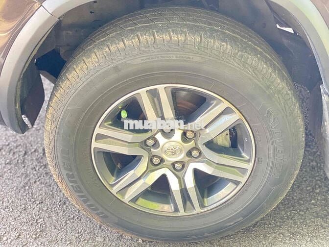 Toyota Fortuner 2017 2.4G 4x2 MT - 90000 km