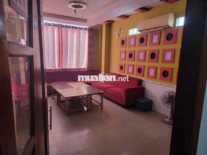 MT đường, sát chợ Cây Gõ8PN 1trệt 1lửng 2lầu+ ST, sân đậu oto, 18tr/th