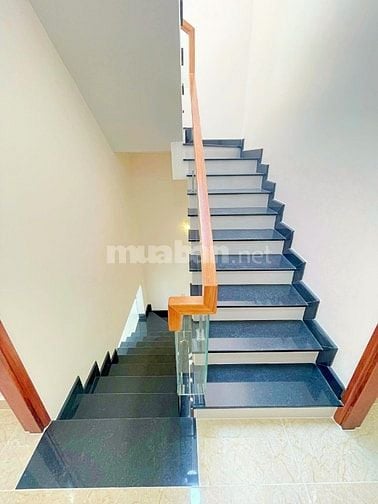 CHO THUÊ NHÀ MỚI NGAY CHỢ ĐẦU MỐI THỦ ĐỨC, CÁCH QL13 50M, CÓ MÁY LẠNH