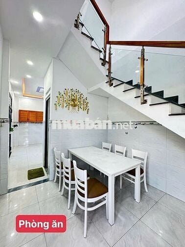 BÁN NHÀ ĐẸP FULL NỘI THẤT KHU 18B HẺM  XE TẢI