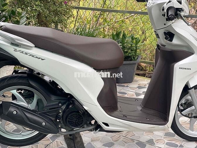 Honda Vision 2017 màu Trắng