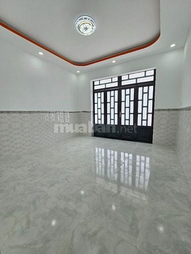 Bán nhà giá tốt 1 hiện tại giáp TPHCM DTSD 160m2