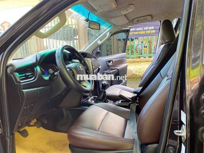 Toyota Fortuner 2017 2.4G 4x2 MT - 90000 km