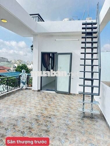 BÁN NHÀ ĐẸP FULL NỘI THẤT KHU 18B HẺM  XE TẢI