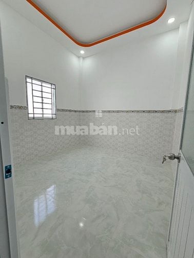 Bán nhà giá tốt 1 hiện tại giáp TPHCM DTSD 160m2