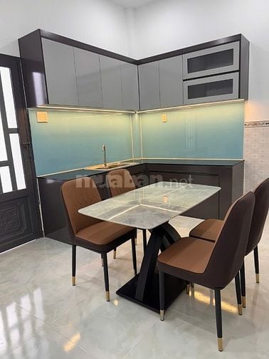 Bán nhà giá tốt 1 hiện tại giáp TPHCM DTSD 160m2