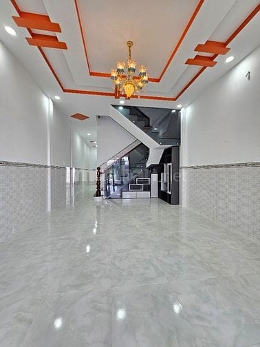 Bán nhà giá tốt 1 hiện tại giáp TPHCM DTSD 160m2