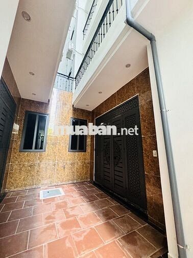 SÁT ĐH CÔNG NGHIỆP 6 TẦNG - 4PN KHÉP KÍN - NỘI THẤT ĐẸP - Ở NGAY