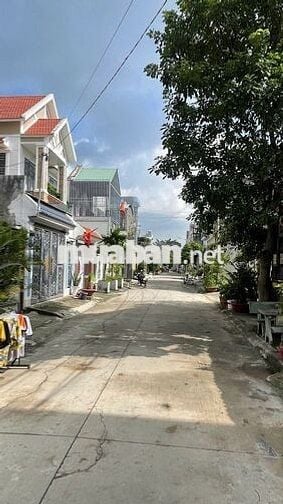 bán lô đất Đ số 1 KDC triệu hoàng long P an phú. Tp :Thuận An .