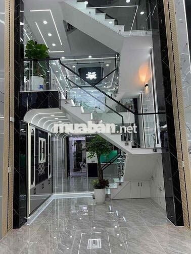 NHÀ 3 lầu 1 trệt 1 lửng 4pn 1 pt 6wc đường 8m