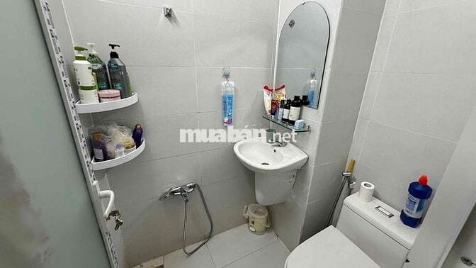 phòng trọ Tân Bình gần nhà ga T3 20M2 đường Cộng Hoà Quận Tân Bình