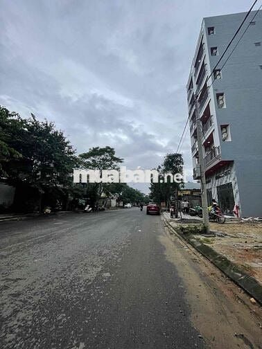 Đoàn Khuê 101,5m2 Đông bắc, Đường 11m5 lề 5m