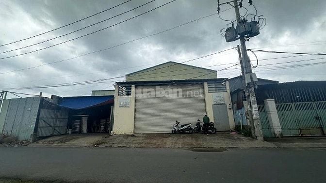 BÁN ĐẤT DT 10 X 32M TẶNG DÃY TRỌ 19P ĐƯỜNG XE CONT ĐỔ CỬA NHỈNH 12 TỶ