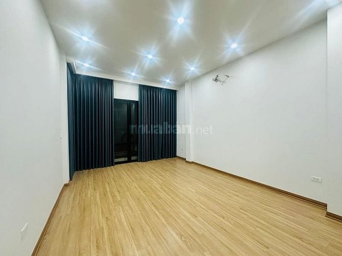 🎋Phân lô, ngõ nông, sau dãy mặt phố Giang Văn Minh, 7 tầng, hiếm bán