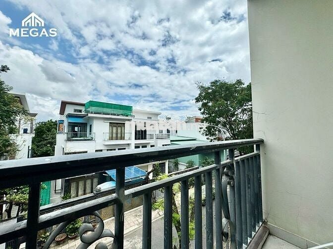 🌟 CĂN HỘ BAN CÔNG RỘNG 40M2 + FULL NỘI THẤT - NGAY CÔNG VIÊN LANG HOA