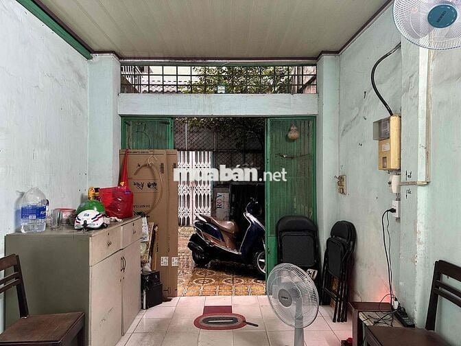 BÁN NHÀ CẤP BỐN PHƯỜNG 17 QUẬN BÌNH THẠNH. HƯỚNG ĐÔNG