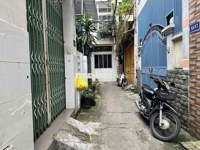 BÁN NHÀ CẤP BỐN PHƯỜNG 17 QUẬN BÌNH THẠNH. HƯỚNG ĐÔNG