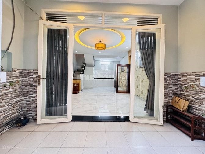 Bán gấp nhà đ.Phan Đình Phùng P. 15 Q. Phú Nhuận giá chỉ 1tỷ950/ 58m2.