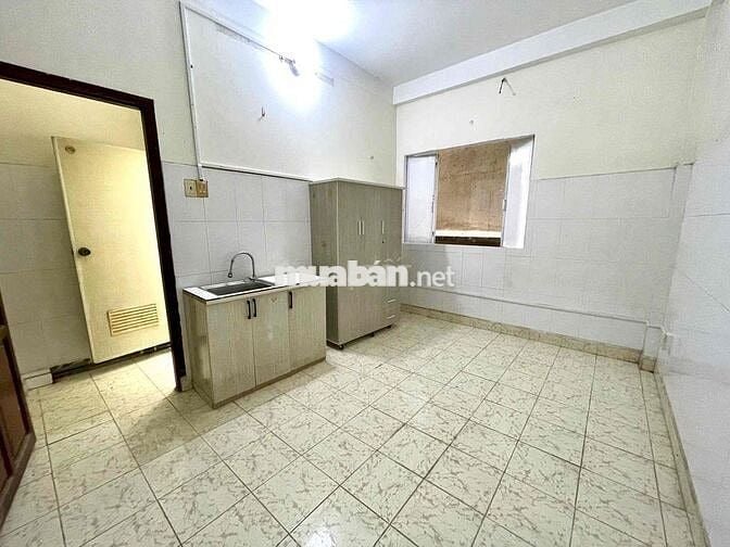 Phòng full nội thất 20mv ngay vòng xoay chợ Thủ Đức