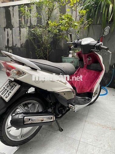 Yamaha Ultimo Trắng Đỏ