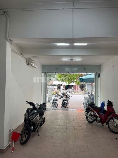 Cho thuê nhà mặt tiền Lý Thái Tổ, P.1, Q.3 giá 165tr