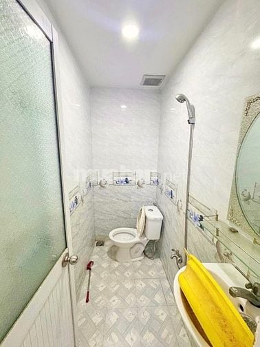 BÁN GẤP NHÀ 3 TẦNG ĐƯỜNG THÔNG 100M RA VẠN PHÚC CITY, SỔ HỒNG RIÊNG