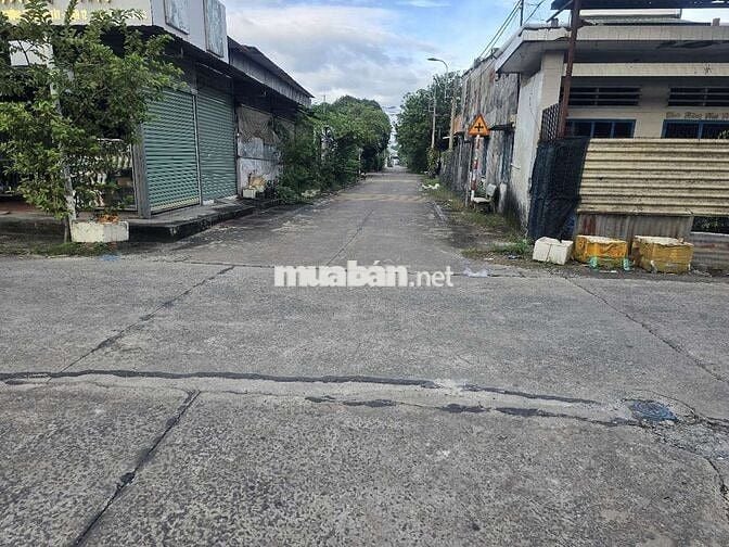 BÁN NHÀ 2 MẶT TIỀN Ở CỦ CHI 10X21M