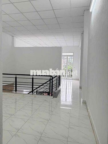 BÁN CĂN NHÀ MẶT TIỀN 2 Tầng đường 7M5 , 3 PN