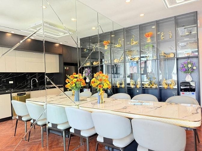 Nhà Đẹp Kinh Doanh, Ô TÔ, Mạc Thái Tổ, 50m, 7 tầng, mt 4.2m, 34.9 tỷ