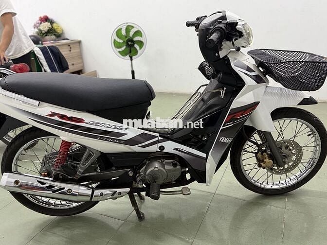 Yamaha Sirius RC màu Trắng