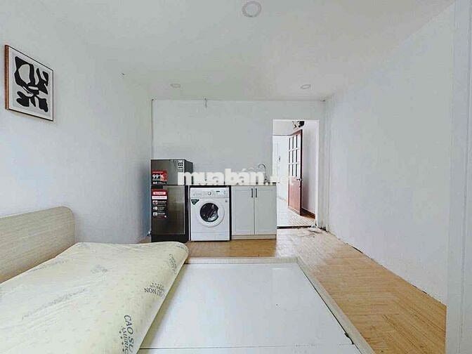 Studio - Full NT có máy giặt riêng - ngay Ga T3 gần Etown