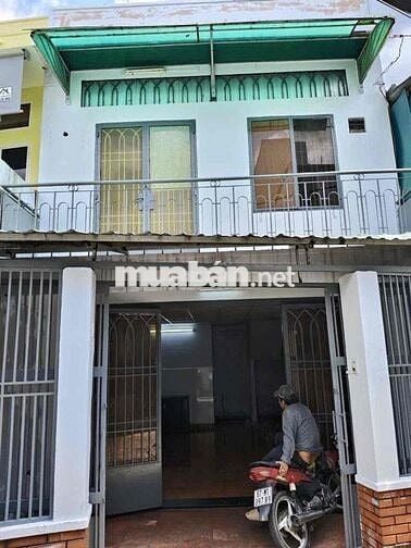 nhà hxh sát mt khu tên lửa chợ bình trị